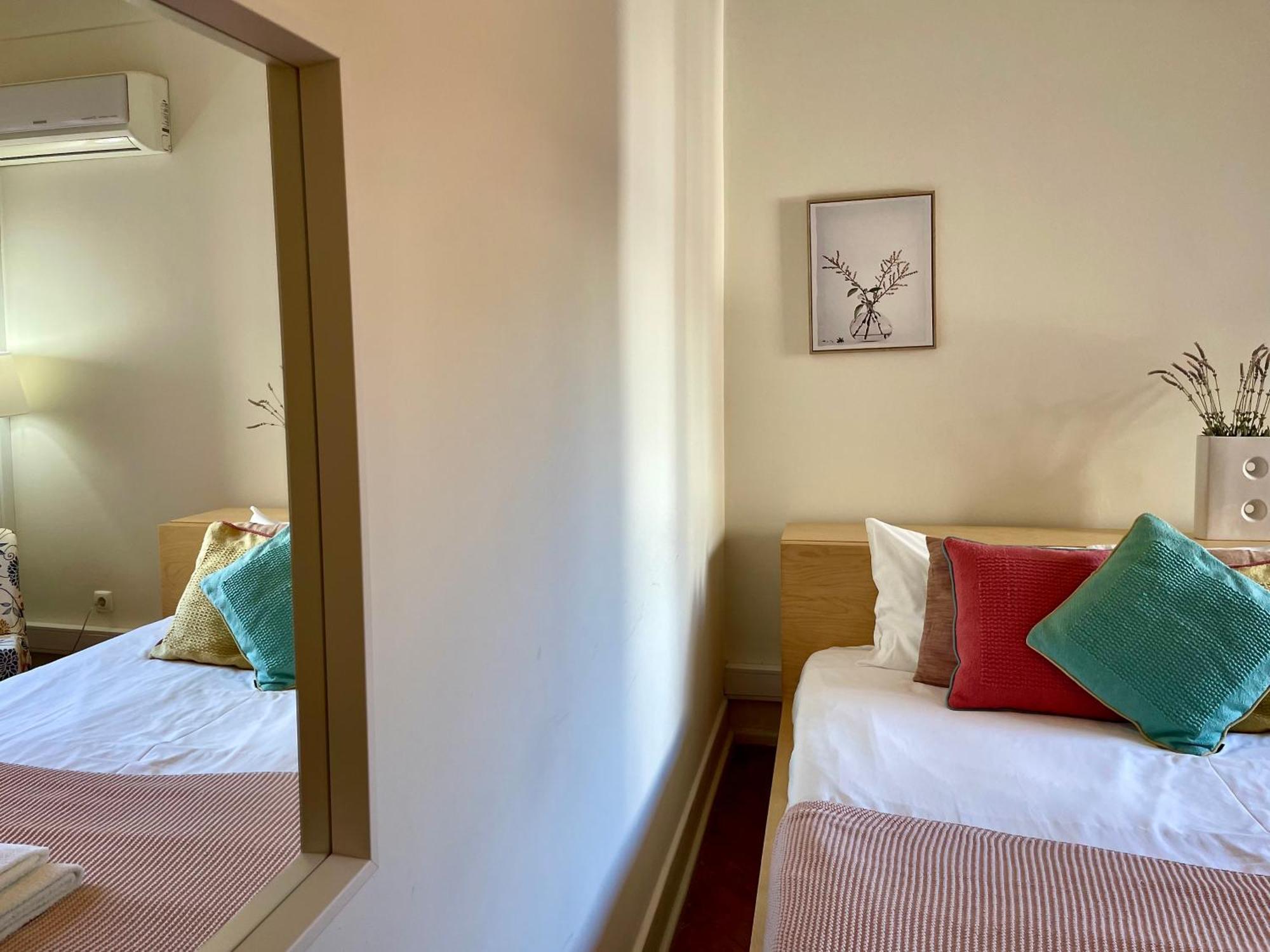 Bright & Spacious By The River, By Timecooler Lisbon